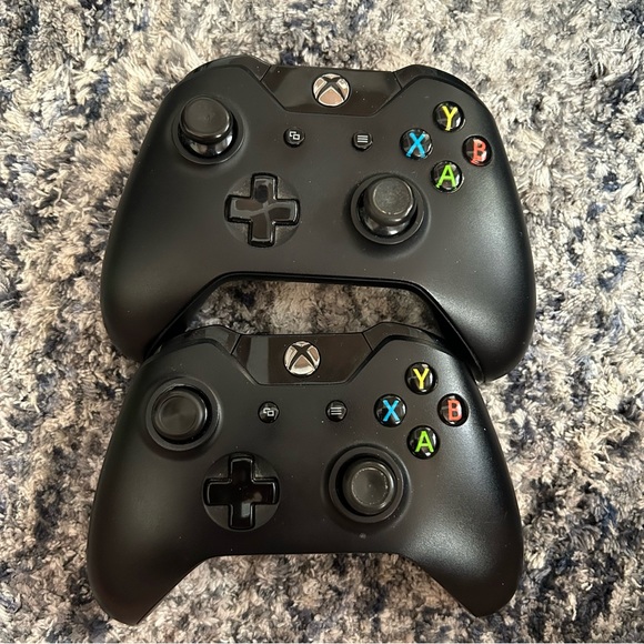 Xbox One Bundle - Picture 4 of 5